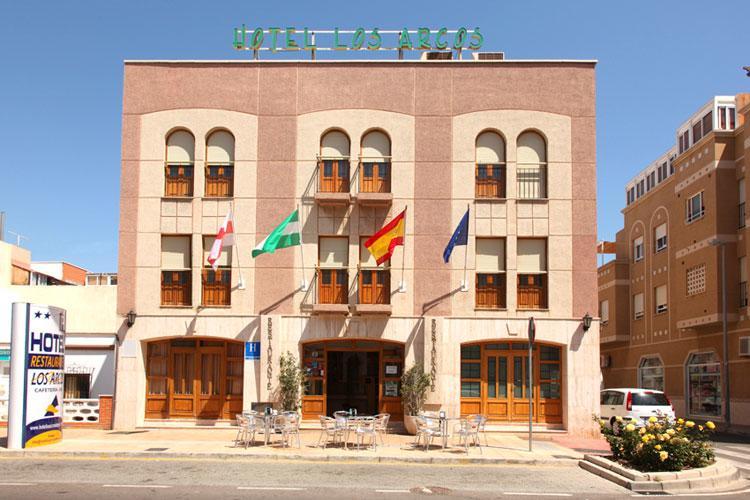 Hotel Los Arcos Эль-Алькиан Экстерьер фото